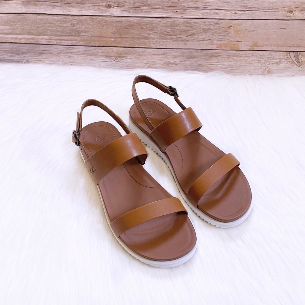 UGG Zayda Almond Leather Sandals - Picture 4 of 6